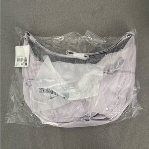 Lululemon Slouchy Sling Bag 6L Faint Lavender